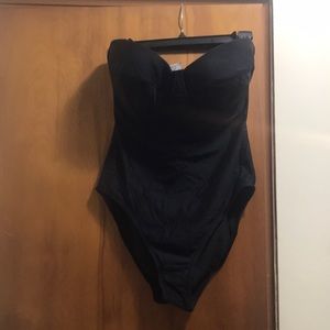 NWT bra size DD j crew strapless swimsuit